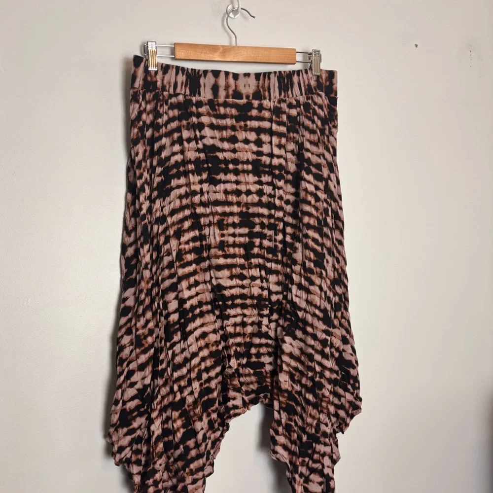 torrid tan black